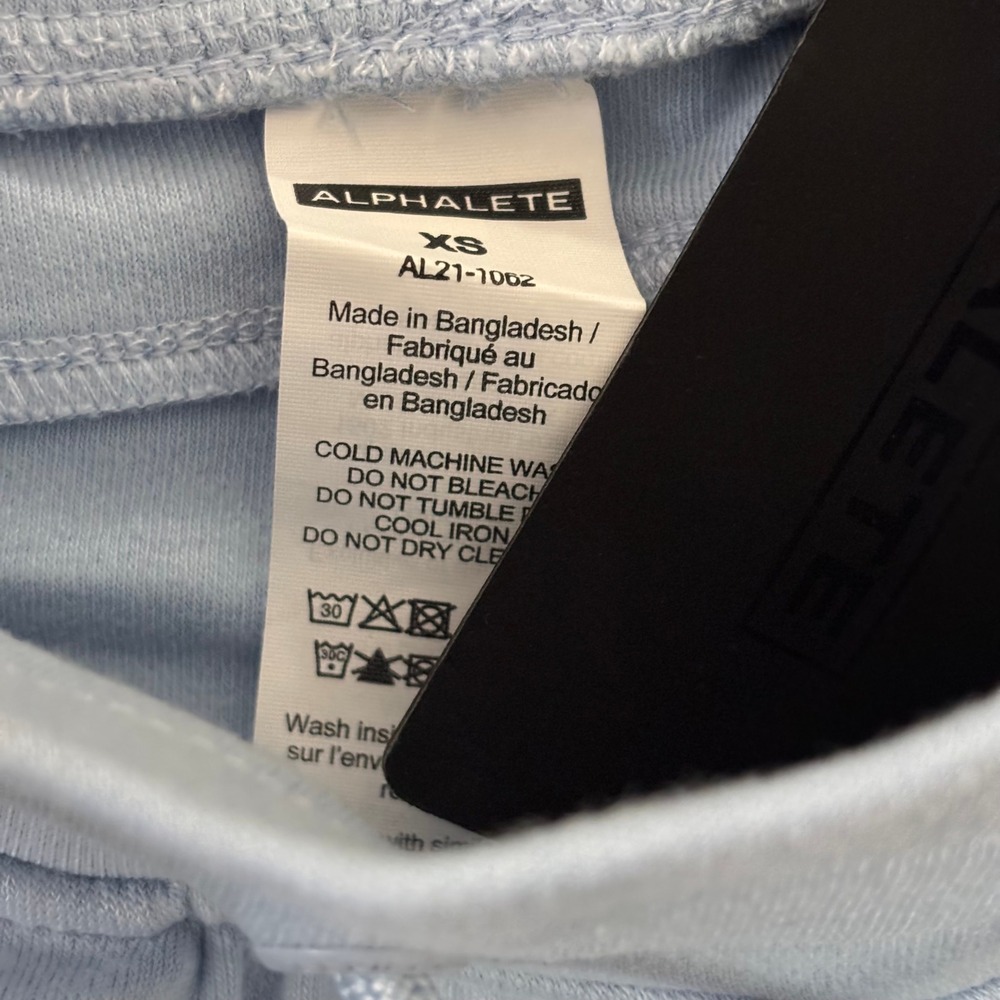 NWT Alphalete Essential Core Shorts Sz XS Ice Blue Gym Athletic Wear‎ Athleisure - Picture 3 of 6